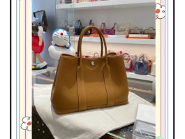 爱马仕花园包包内衬的区别的简单介绍