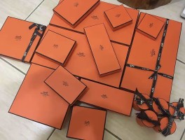 爱马仕包包的包装盒图片(爱马仕的包装盒是怎么样的)