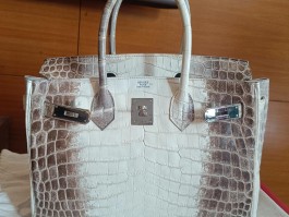 爱马仕喜马拉雅女包多少钱(爱马仕喜马拉雅包包多少钱一只)