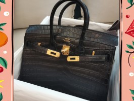 为什么爱马仕的包都是鳄鱼皮(为什么爱马仕的包都是鳄鱼皮的)