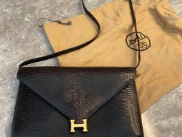 关于柬埔寨爱马仕蜥蜴皮包包定制的信息