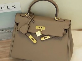 爱马仕鸵鸟皮凯莉包(爱马仕鸵鸟皮birkin)