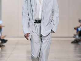 爱马仕定制衣服(爱马仕包定制多少钱)