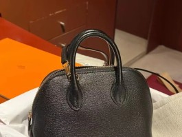 爱马仕黑银包包价格(爱马仕黑银birkin 30多少钱)
