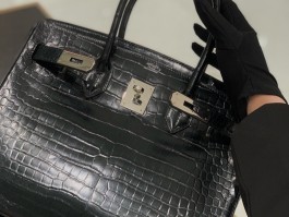 爱马仕鳄鱼皮二手价格(爱马仕鳄鱼皮铂金包的好处)