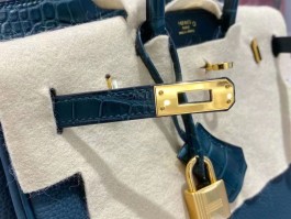 爱马仕蛇皮包多少钱(爱马仕蛇皮包多少钱一个)
