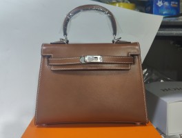 爱马仕女包包价格图片大全(爱马仕女包包价格图片大全集)