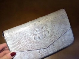 爱马仕喜马拉雅白色鳄鱼皮有几款(爱马仕birkin喜马拉雅鳄鱼皮)