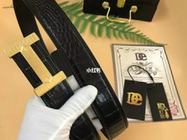 包含爱马仕鳄鱼皮皮带要多钱一条的词条