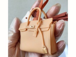 爱马仕高级手工定制包包制作过程(爱马仕高级手工定制包包制作过程图片)