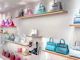 家里爱马仕包包展示柜的简单介绍