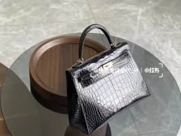 爱马仕黑金鳄鱼皮小号怎么样(爱马仕kelly25黑金鳄鱼)