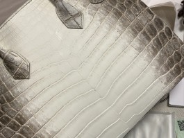 爱马仕包铂金包怎么打开(爱马仕包铂金包怎么打开盖子)