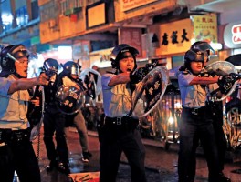 关于港警回应66个爱马仕包被抢案的信息