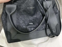 马来西亚包包正品在哪买(马来西亚什么品牌的包包便宜)