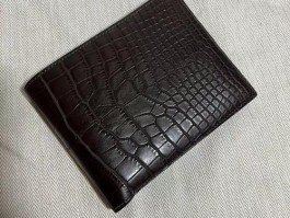 爱马仕灰色鳄鱼皮(爱马仕灰色鳄鱼皮包包)