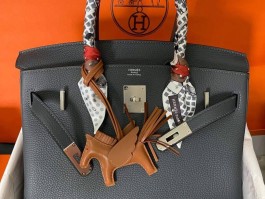 跟爱马仕一个级别的包(跟爱马仕一个级别的包有哪些)